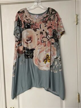 LuLaRoe Dusty Blue Floral Tunic with Pink Blooms
